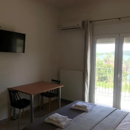 Ai Nies Studio 3 Apartment Sourpi